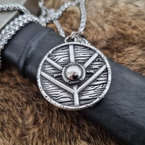 collar escudo lagertha
