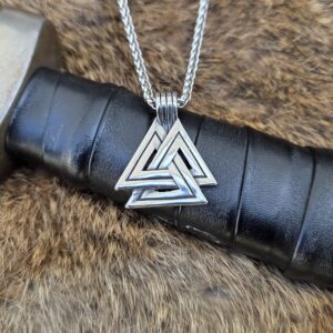 Collar Valknut